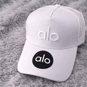 ALO Yoga Classic White Hat